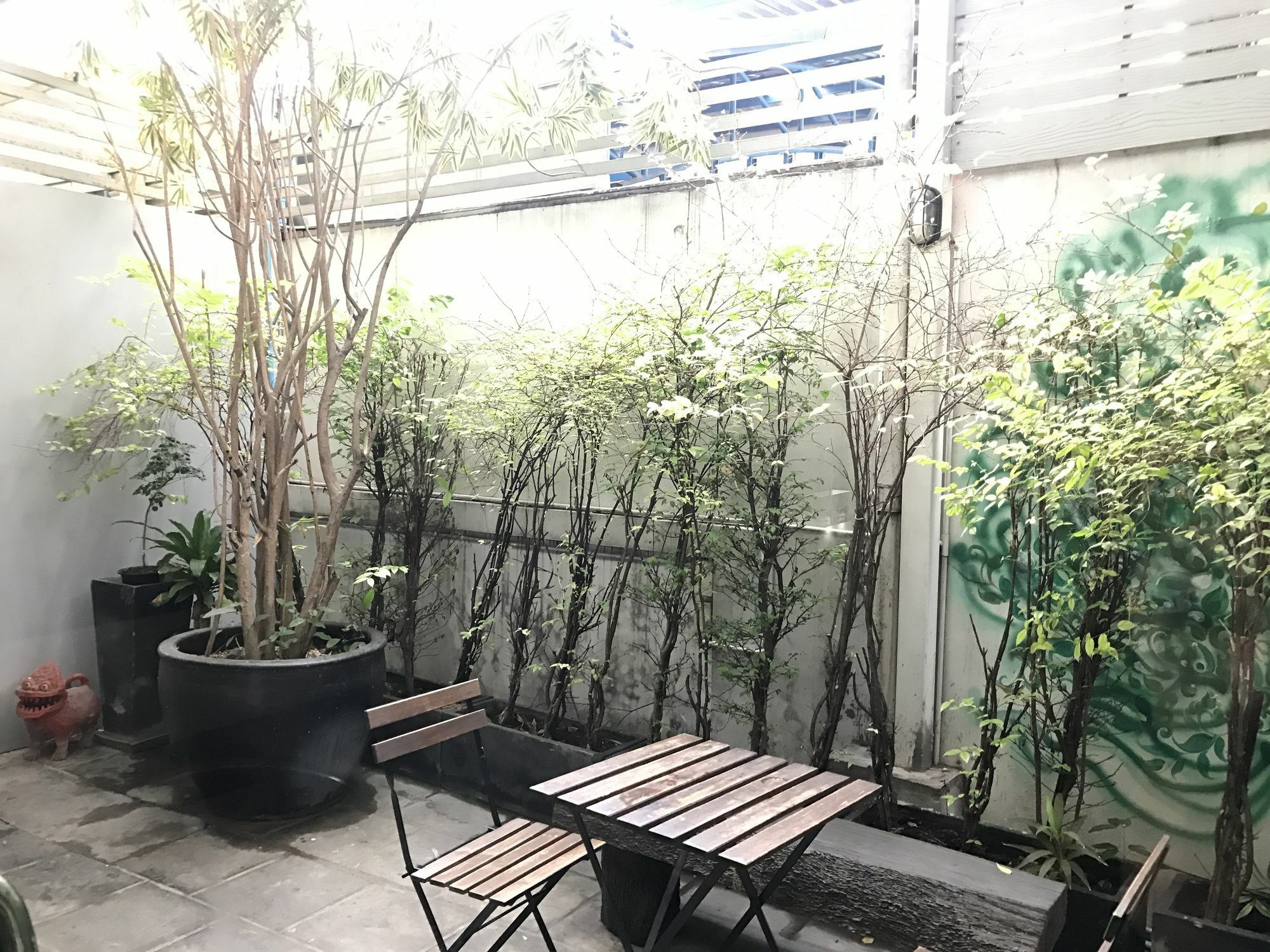 ホテル エスケープ ホームテル @ サトーン テラス バンコク都 エクステリア 写真